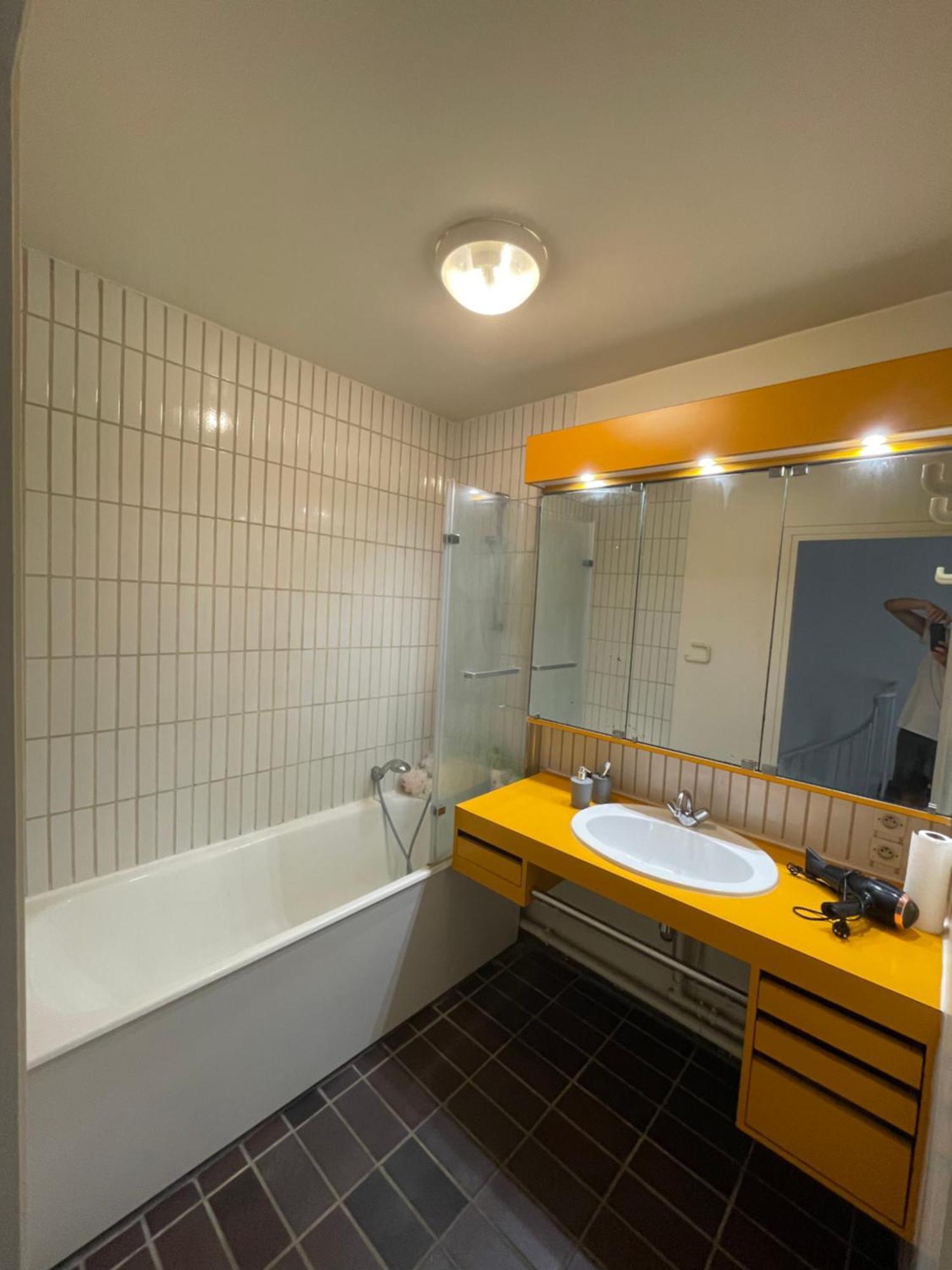 Etage D'Un Duplex Au 17Eme Arr De Paris , Vue Sur Le Defense, A 10Min Des Champs Elysee Apartment ภายนอก รูปภาพ